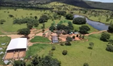 VENDO Fazenda em Villa Propício no estado de GOIÁS com 303,5 alqueires