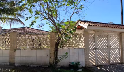 Casa em condomínio fechado com 4 quartos à venda na RUA DAS ROSAS ESQUINA COM GIRASSOIS, 97, Praia da Lagoinha, Ubatuba por R$ 1.000.000