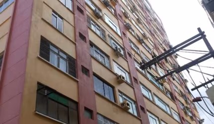 Vendo Sala Comercial Em Andar Alto