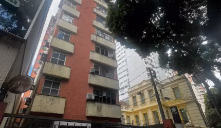 Alugo Apto Com 3/4 na José Malcher
