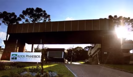 Vendo Lote Comercial ou Residencial No Cond. Altos de Pinheiro
