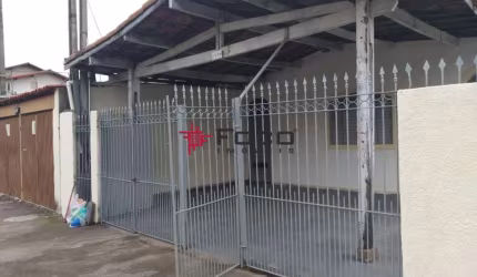 Casa de Esquina à venda na Av. Ouro Fino - Bosque dos Eucaliptos - Excelente para ponto comercial