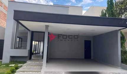 Casa com 3 quartos, 176m² por R$ 2.000.000,00 - Urbanova