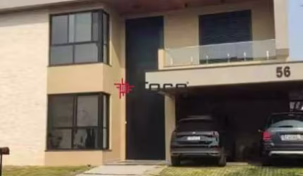 Casa moderna no Jardim do Golfe com elevador panorâmico e energia fotovoltaica, 4 suítes, e automação completa