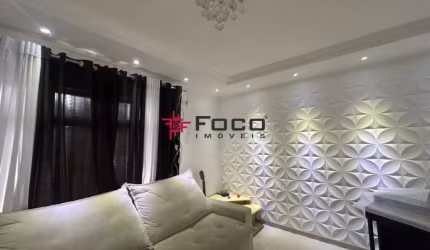 Casa á Venda com 3 dormitórios, sendo uma suíte no Jardim Satélite