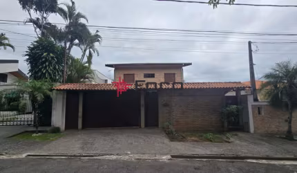 Sobrado para venda e locação de 393m² | 03 dormitórios, sendo 01 suíte e 03 vagas de garagem | Jardim Esplanada II - São José dos Campos