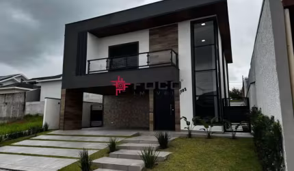 Casa sobrado/ Residencial Mantiqueira/ 250m²/São José dos Campos