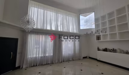 Sobrado Condomínio Jardim das Colinas -  5 suítes - 360m²