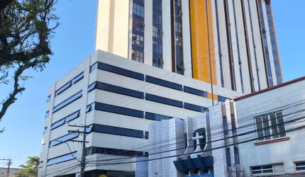 Sala comercial no Centro, Edificio Deville, 30m2 privativos e 1 vaga de garagem