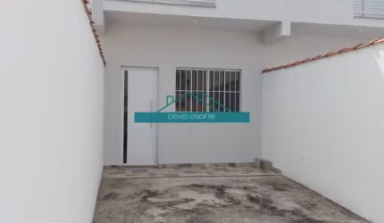 Sobrado a Venda no Bairro Getuba em Caraguatatuba