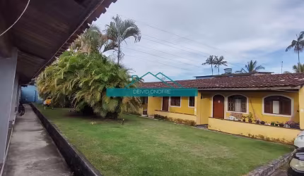 Casa térrea em condomínio a venda no Bairro Perequê Mirim Caraguatatuba