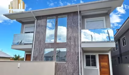 Sobrado à venda, no Bairro Praia do Sonho, Palhoça-SC, com 3 quartos, sendo 1 suíte, com 1 vaga