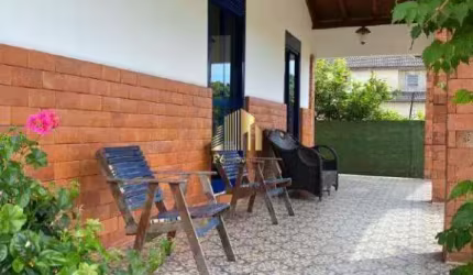 Chácara à venda, no Bairro Próximo Pedágio BR 101, Laguna-SC, com 5 quartos, sendo 1 suíte, com 3 vagas