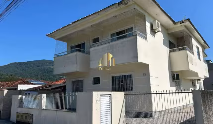 Apartamento à venda, no Bairro Fundos, Biguaçu-SC, com 2 quartos, com 1 vaga