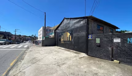 Terreno à venda, no Bairro Praia Comprida, São José-SC