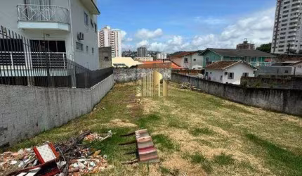 Terreno à venda, no Bairro Barreiros, São José-SC