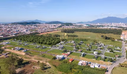 Lote à venda, no Bairro Forquilhas, São José-SC