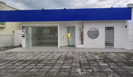 Sala comercial em excelente localização.