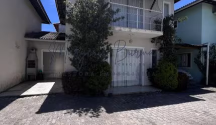 Casa em Condomínio para Venda em Lauro de Freitas, Centro, 4 dormitórios, 1 suíte, 3 banheiros, 2 vagas