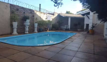 Casa para Locação em Lauro de Freitas, Buraquinho, 4 dormitórios, 1 suíte, 4 banheiros, 2 vagas
