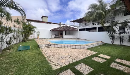 Casa para Venda em Lauro de Freitas, Vilas Do Atlântico, 4 dormitórios, 2 suítes, 5 banheiros, 3 vagas