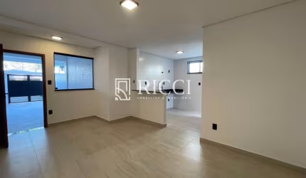 Oportunidade exclusiva: Casa à venda na Vila Belmiro, Santos-SP! 3 quartos, 1 suíte, 2 salas, 3 banheiros, 2 vagas de garagem. Não perca!