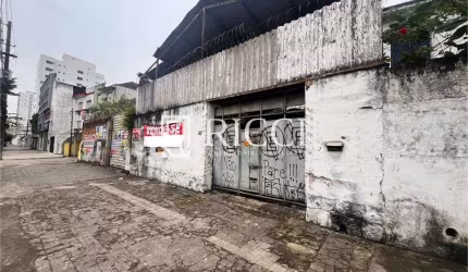 Terreno à venda na Vila Mathias, Santos  por R$ 7.350.000
