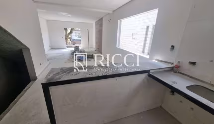 Casa nova com 3 suítes, piscina no Embaré em Santos