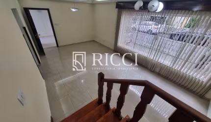 Casa em condomínio fechado em Santos, 3 dormitórios sendo 1 suite