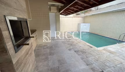 Imperdível Casa à Venda em Santos-SP, Bairro Ponta da Praia. 3 Quartos, 1 Suíte, 2 Salas, 4 Banheiros, 2 Vagas de Garagem!