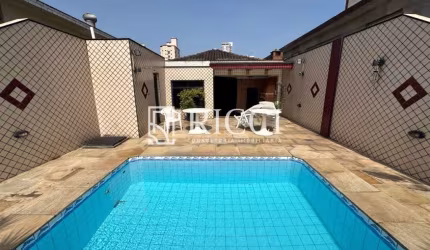 casa ampla e espaçosa a poucos metros da praia no embaré