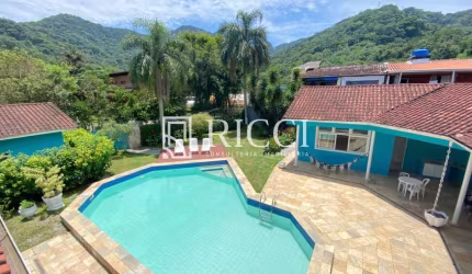 CASA COM PISCINA EM MARESIAS PERTO DA PRAIA