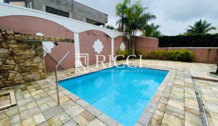 Casa a venda no Jardim Acapulco, 4 suítes