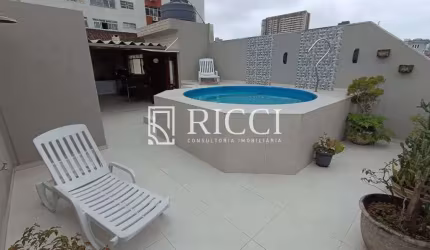 Casa com piscina no Boqueirão, 3 suítes, 2 vagas, churrasqueira.