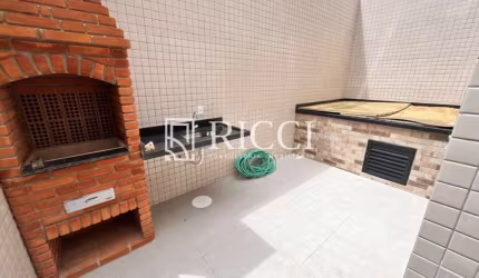 LINDA SOBREPOSTA BAIXA 3 SUÍTES, COM JACUZZI, NA QUADRA DA PRAIA EM SANTOS !!!