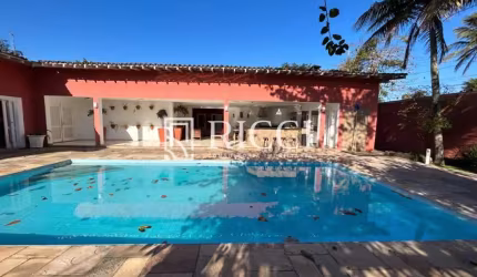 CASA COM 7 SUITES A VENDA NA PRAIA DE PERNMABUCO!
