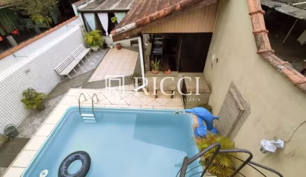 Casa térrea isolada no Campo Grande