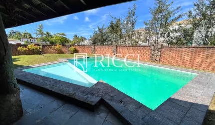 LINDA CASA SOBRADO COM 4 SUÍTES NO JARDIM ACAPULCO/GUARUJÁ !!!
