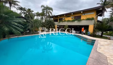 COMPRAR MARAVILHOSA MANSÃO COM 4 SUÍTES E PISCINA NO JARDIM ACAPULCO !!!