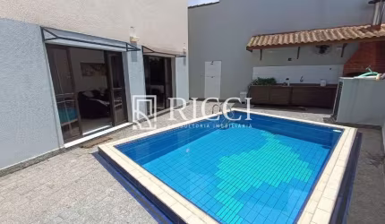 Casa à venda na Ponta da Praia em Santos com 3 quartos