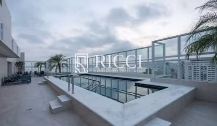 Penthouse luxuosa alto padrão a poucos passos da praia