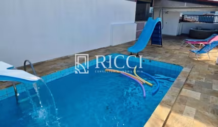 Cobertura triplex à venda em Santos-SP: 4 quartos, 1 suíte, 3 salas, 5 banheiros, 4 vagas de garagem, 500m² no Campo Grande.