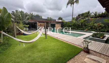 Acapulco - 120m² de Piscina - 5 suítes