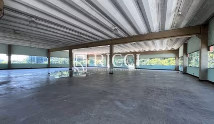 PRÉDIO COMERCIAL À VENDA - LOCALIZAÇÃO ESTRATÉGICA!