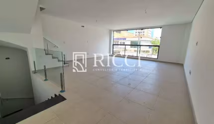 Sobreposta Alta Duplex à Venda no Embaré