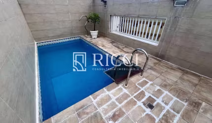 Casa com 3 quartos à venda no Macuco, Santos  por R$ 1.350.000