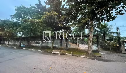 Terreno Comercial de 2.000 m² à Venda em São Vicente-SP, Bairro Parque Continental