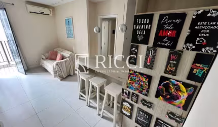 Flat com 1 Quarto à Venda no Gonzaga em Santos - SP