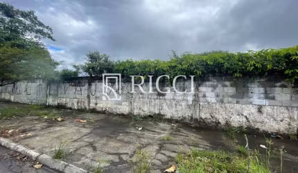 Terreno Comercial de 6.719m² à Venda em São Vicente-SP, no Bairro Parque São Vicente - Oportunidade Única!