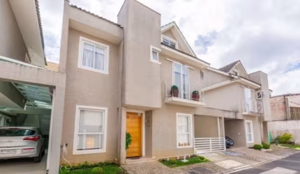 Sobrado com 3 dormitórios à venda, 129 m² por R$ 730.000 - Santa Felicidade - Curitiba/PR